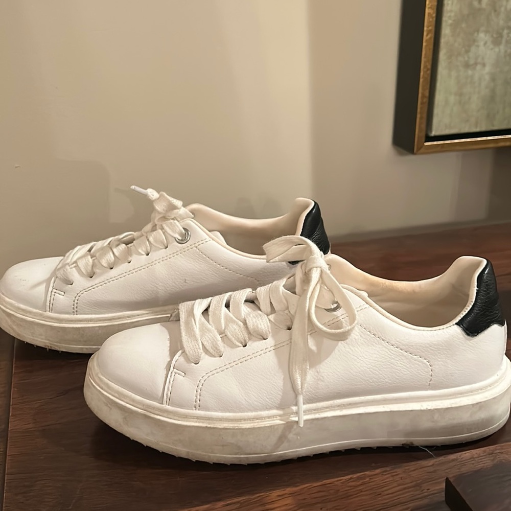 Steven Madden white leather shoes